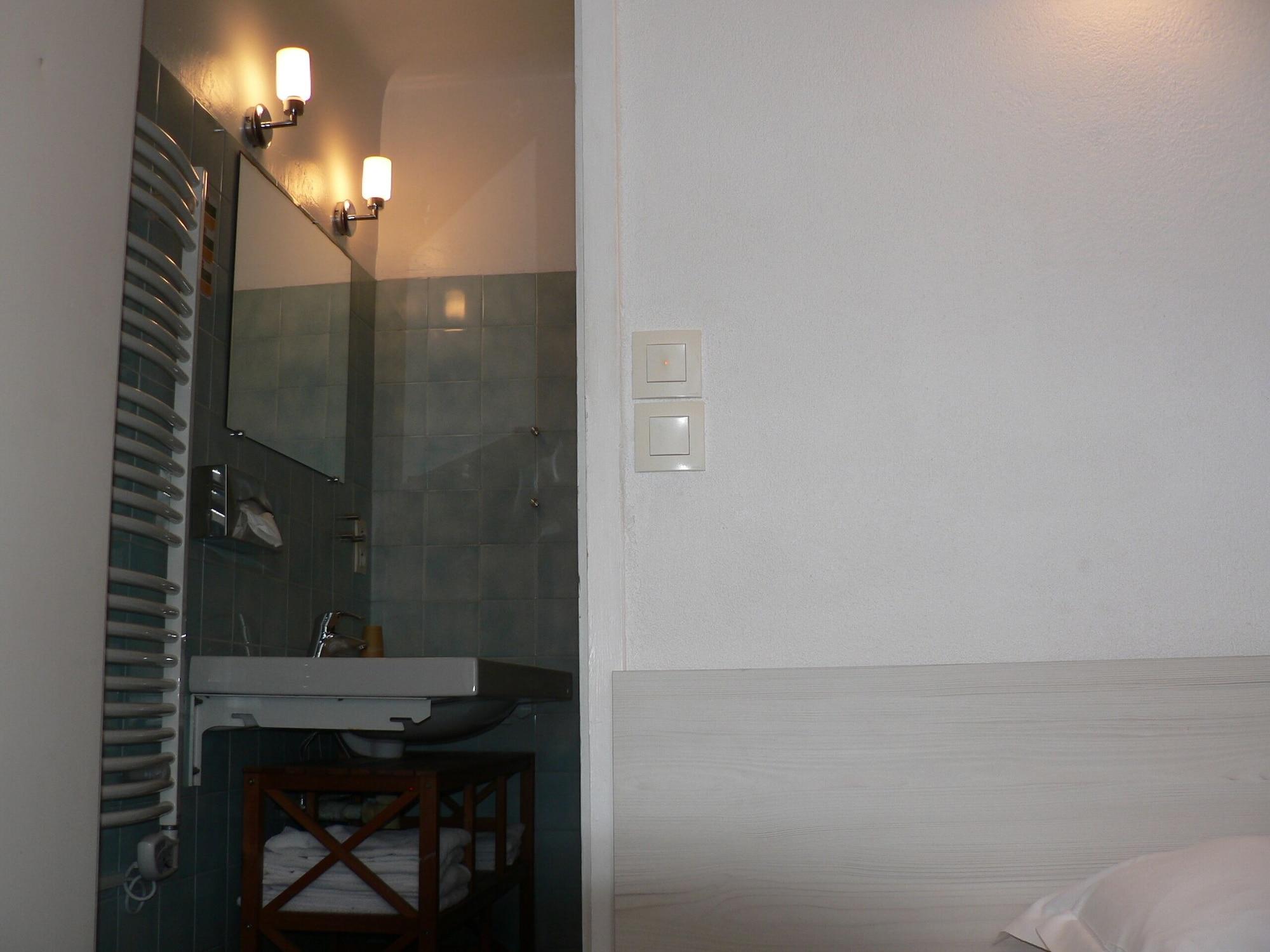 Hotel Les Alizes Biarritz Exterior photo
